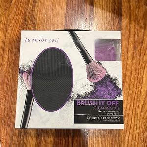 Makeup Brush cleaner